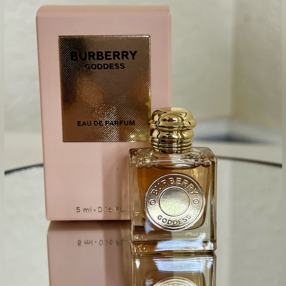 Burberry Goddess Eau de Parfum Mini New In Box